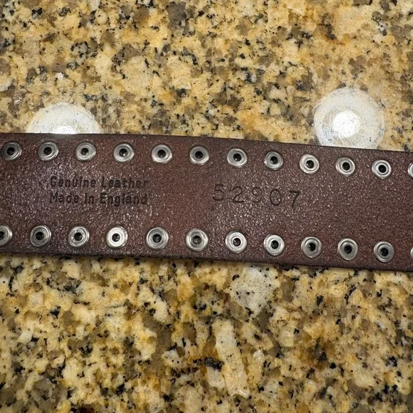 J Crew Vintage Studded Wide Leather Belt Made in England M Slip Through Buckle - Picture 9 of 9